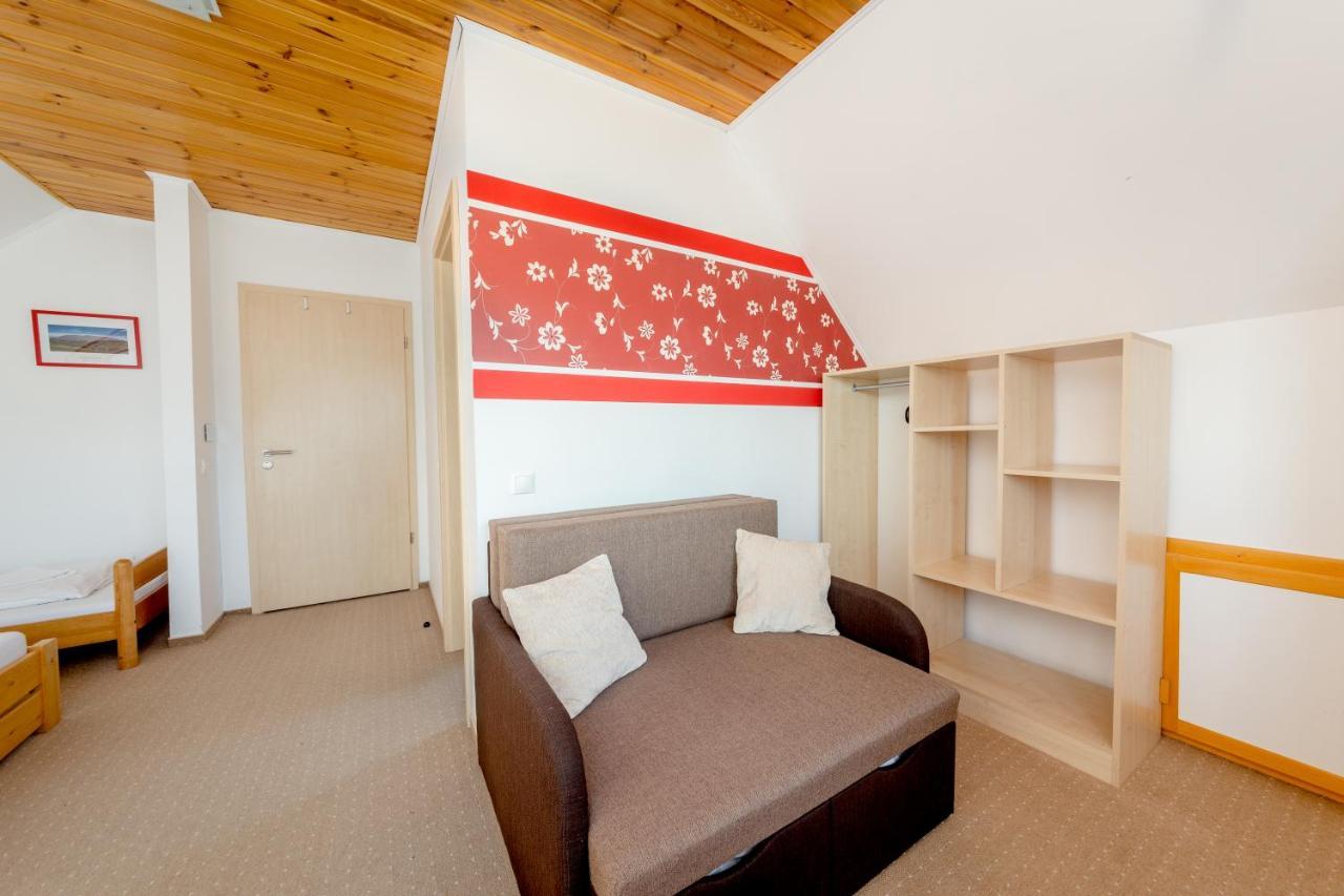 Rozmaring Vendeghaz Hotel Zengővárkony Bagian luar foto